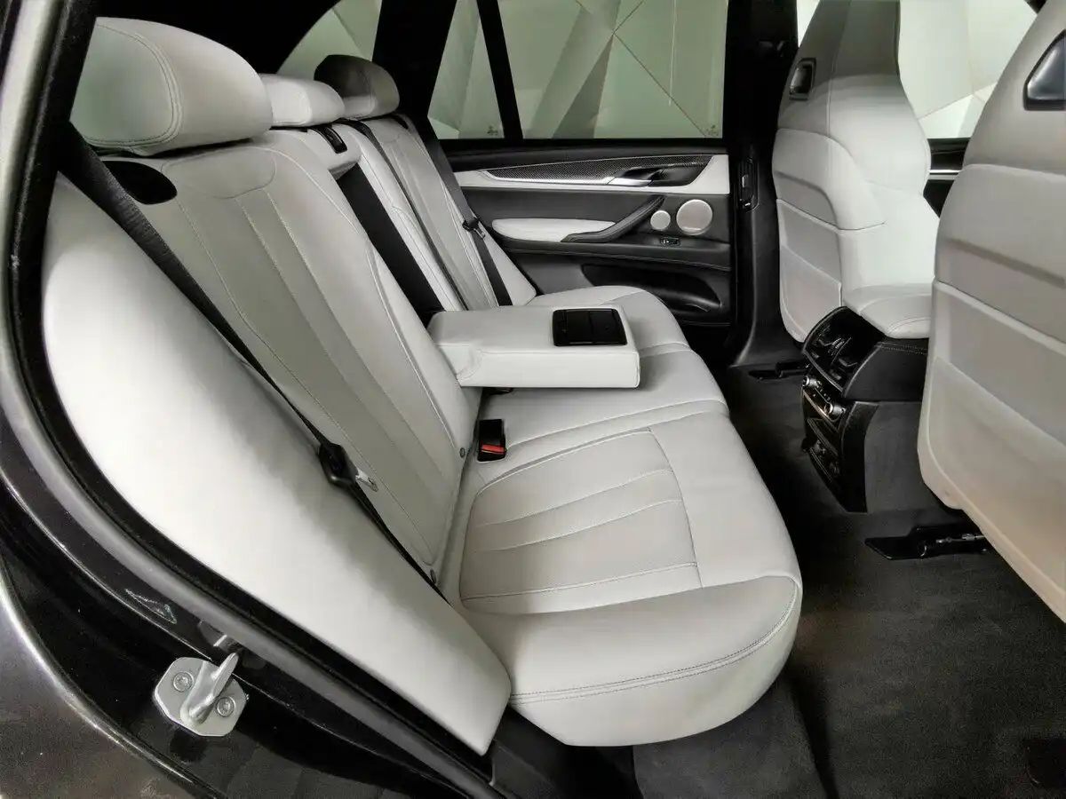 Фото автомобиля BMW X5M, 2018 — госномер Х763ХС799. Цвет: ЧЕРНЫЙ