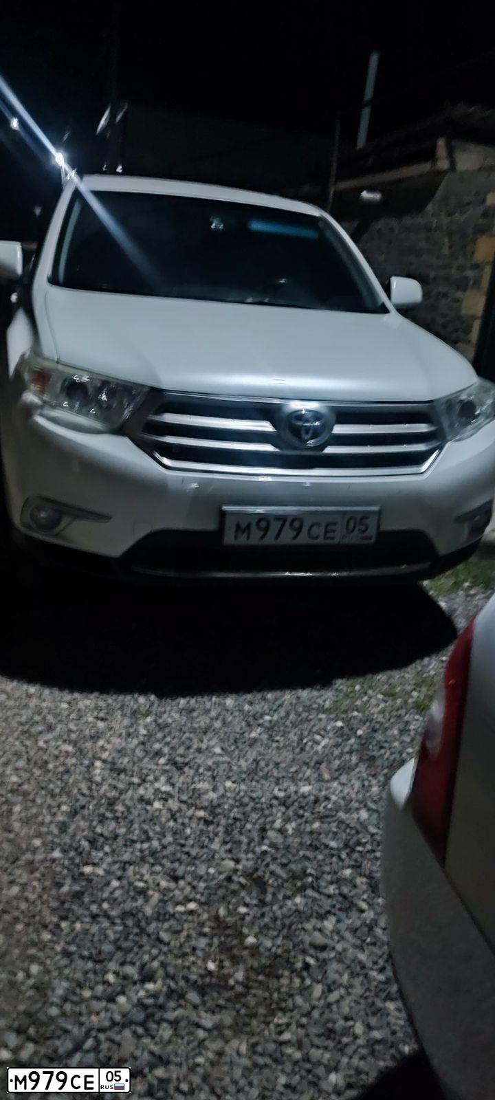 Фото автомобиля HYUNDAI SOLARIS, 2012 — госномер У587СА05. Цвет: СЕРЕБРИСТЫЙ