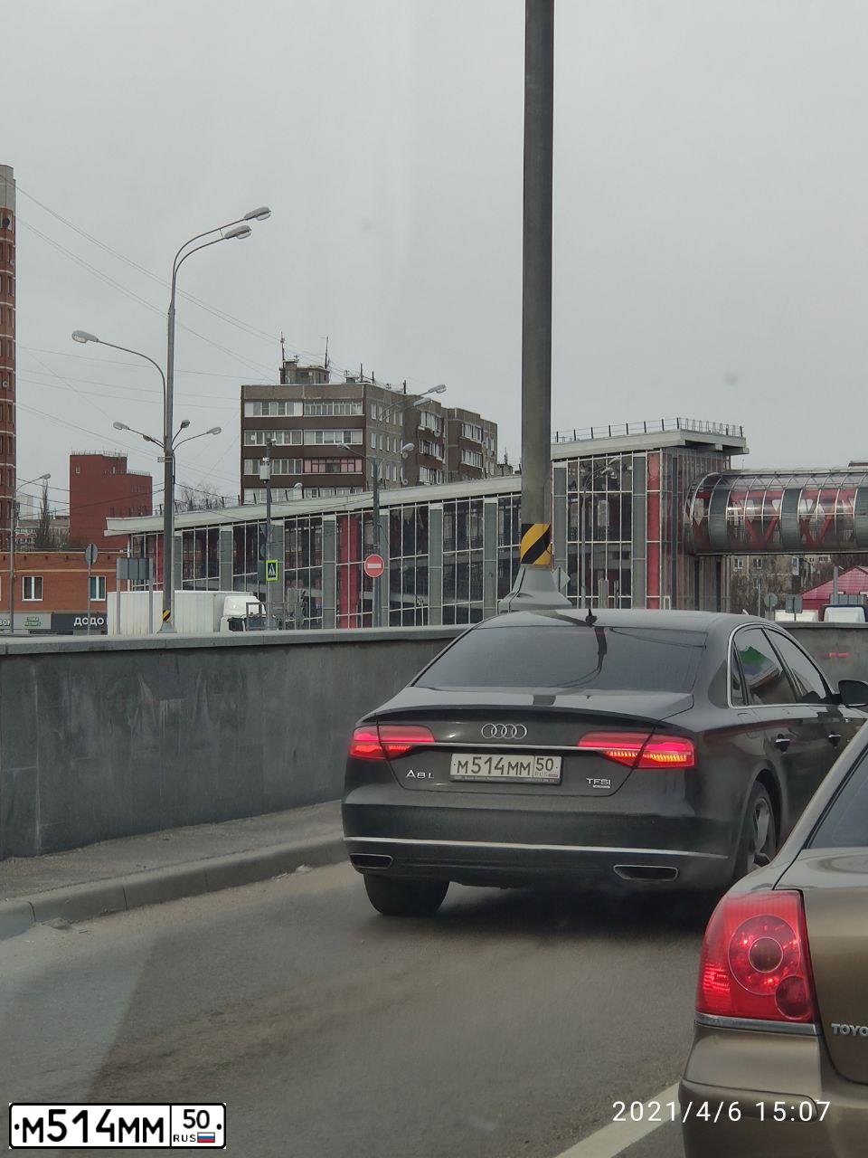 Фото автомобиля MERCEDES S-KLASSE, 2014 — госномер В683НХ138. Цвет: ЧЕРНЫЙ
