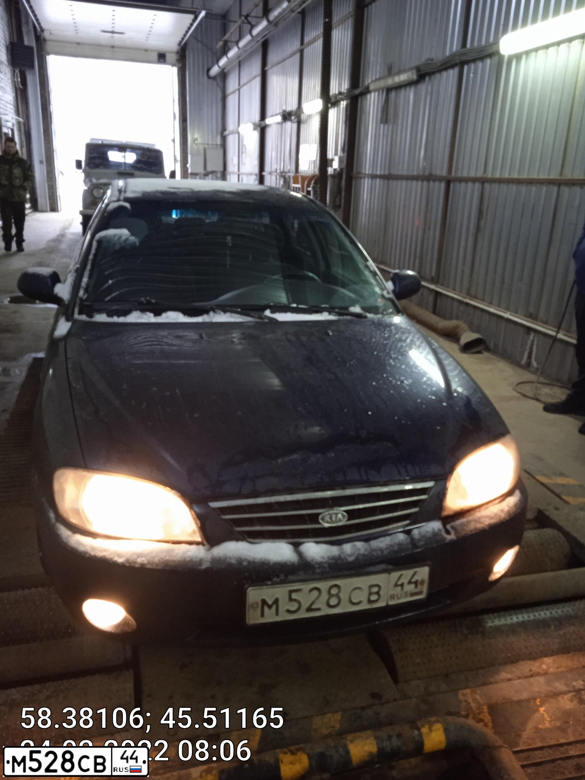 Фото автомобиля KIA SPECTRA, 2007 — госномер М528СВ44. Цвет: Темно-синий