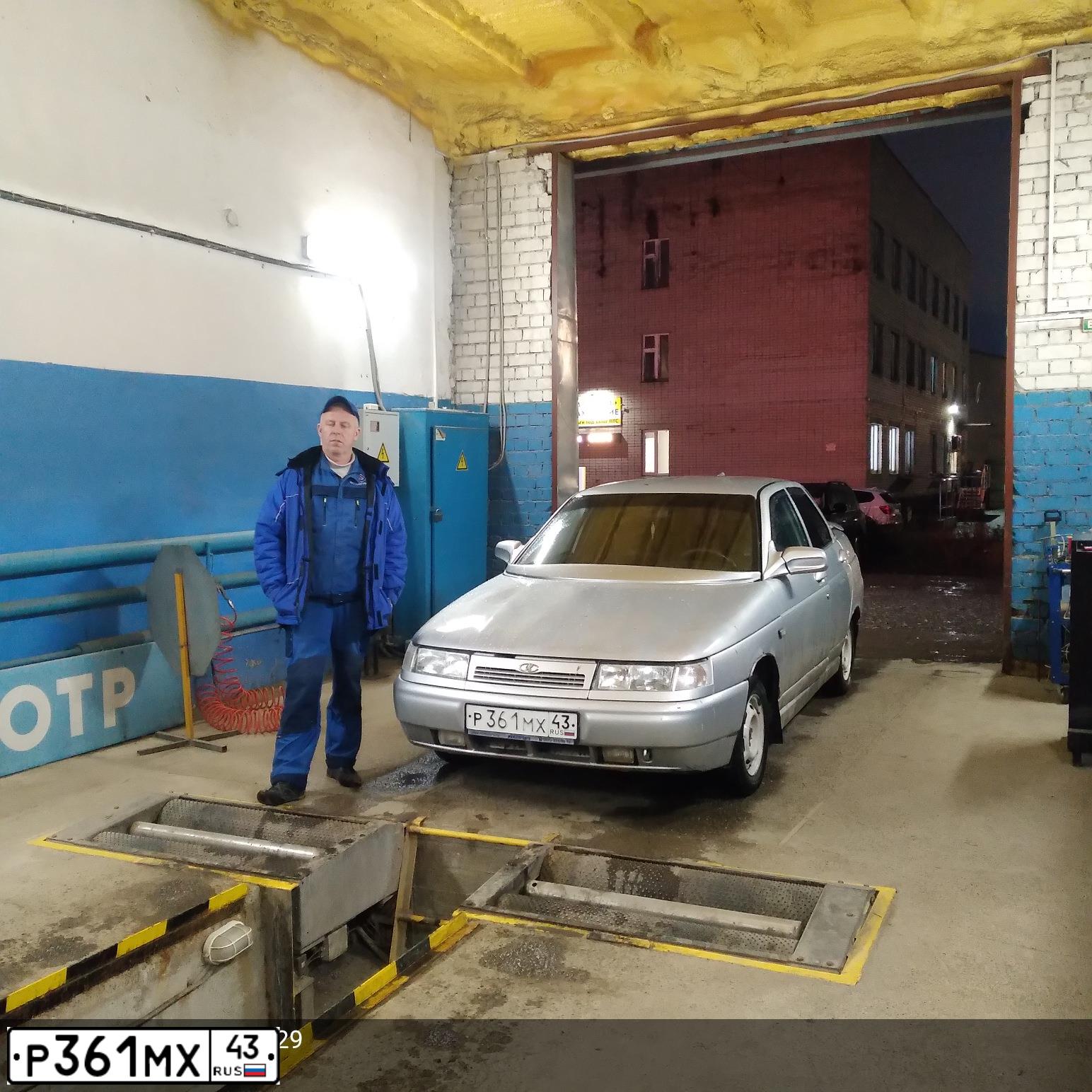 Фото автомобиля LADA 2110, 2002 — госномер Р361МХ43. Цвет: СЕРЕБРИСТЫЙ