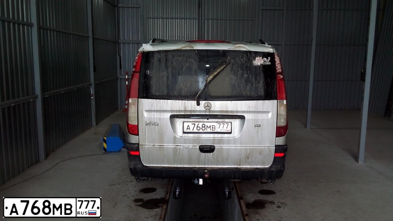 Фото автомобиля MERCEDES VITO, 2010 — госномер А768МВ777. Цвет: Серый