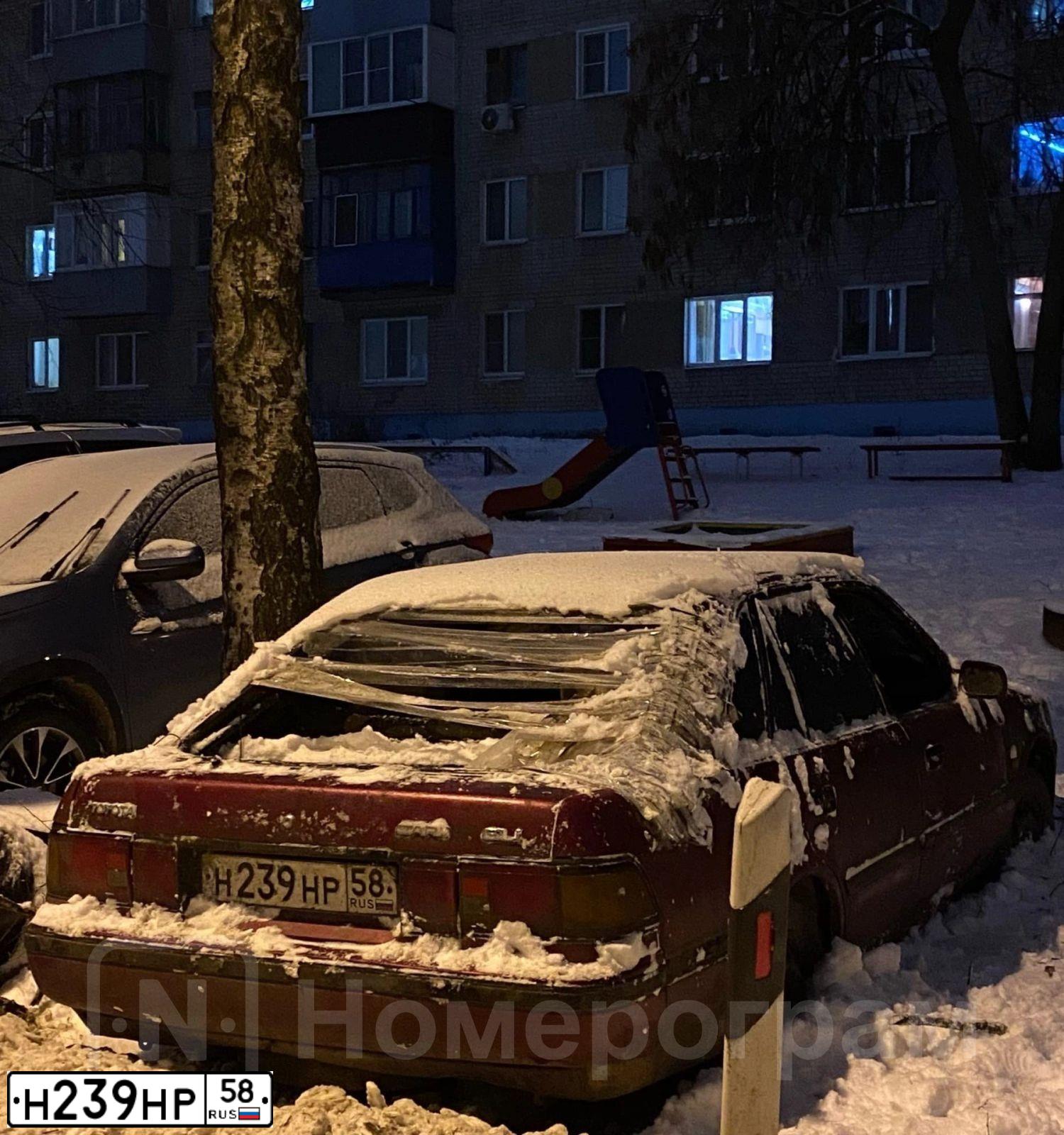 Фото автомобиля TOYOTA CARINA, 1991 — госномер Н239НР58. Цвет: КРАСНЫЙ