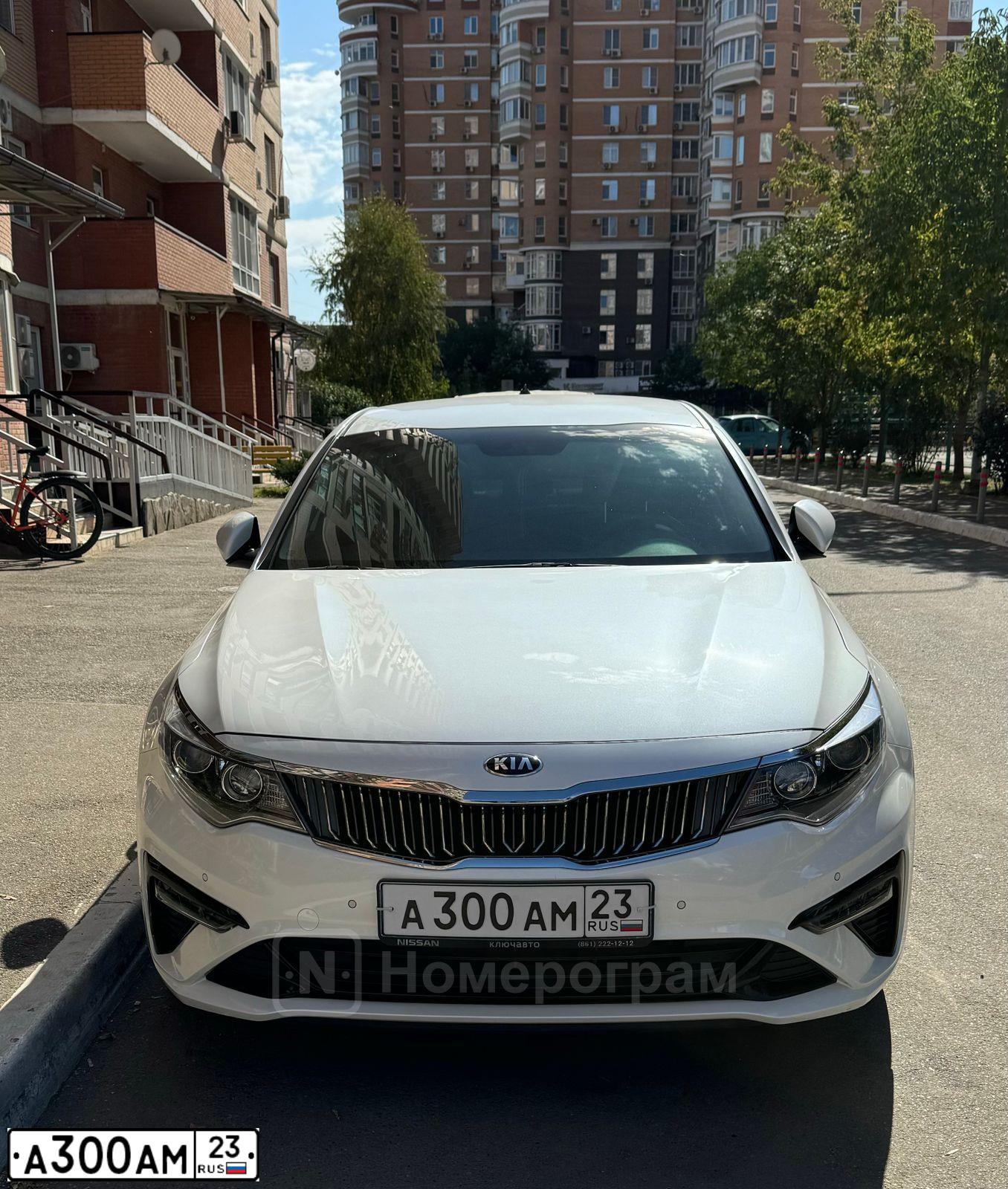 Фото автомобиля MAZDA 3, 2008 — госномер О360ОВ123. Цвет: Белый