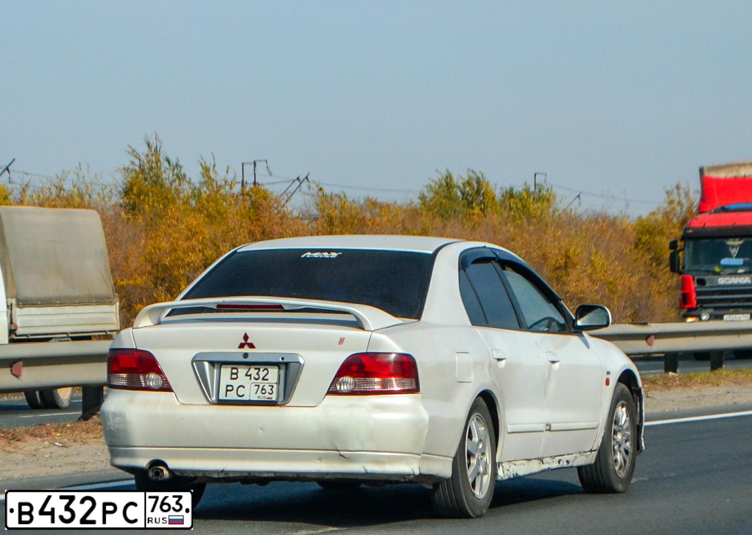 Фото автомобиля MITSUBISHI ГАЛАНТ, 1998 — госномер Е687ЕМ164