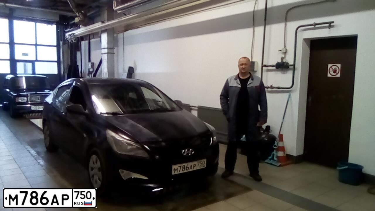 Фото автомобиля HYUNDAI SOLARIS, 2015 — госномер М786АР750. Цвет: ЧЕРНЫЙ