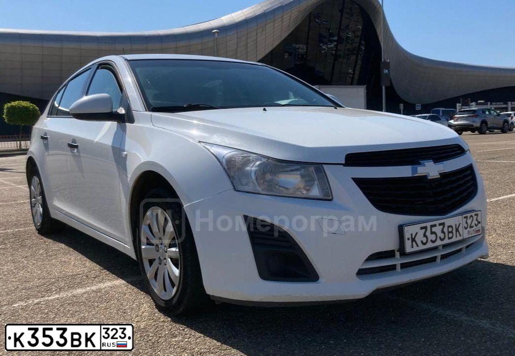 Фото автомобиля CHEVROLET CRUZE, 2012 — госномер К353ВК323. Цвет: БЕЛЫЙ