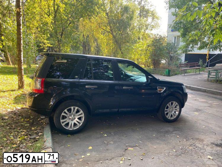 Фото автомобиля LANDROVER FREELANDER, 2008 — госномер Е698ВС199. Цвет: ЧЕРНЫЙ
