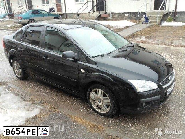 Фото автомобиля FORD FOCUS, 2005 — госномер В654РЕ134. Цвет: ЧЕРНЫЙ