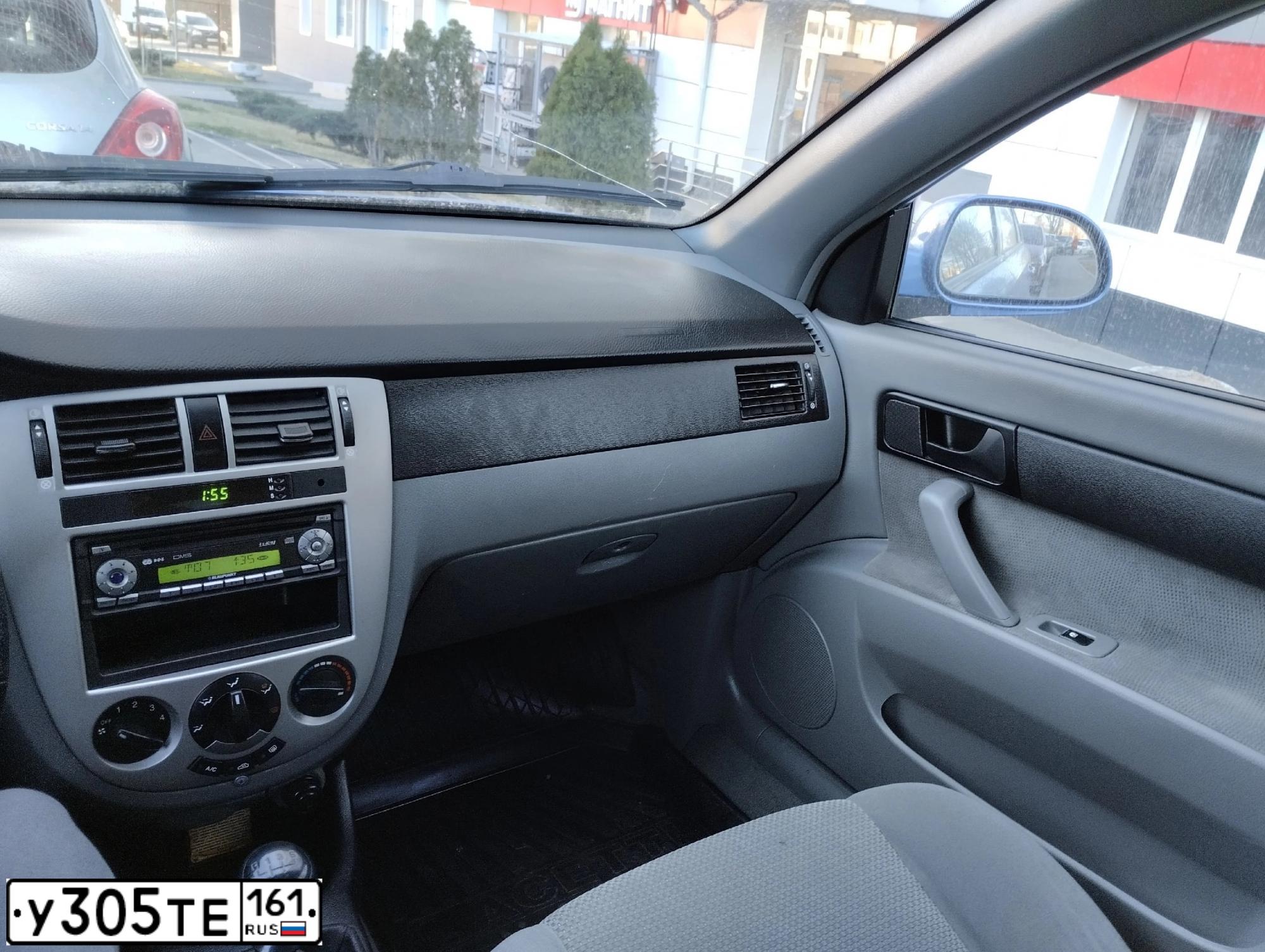 Фото автомобиля CHEVROLET LACETTI, 2007 — госномер С575АТ180. Цвет: синий