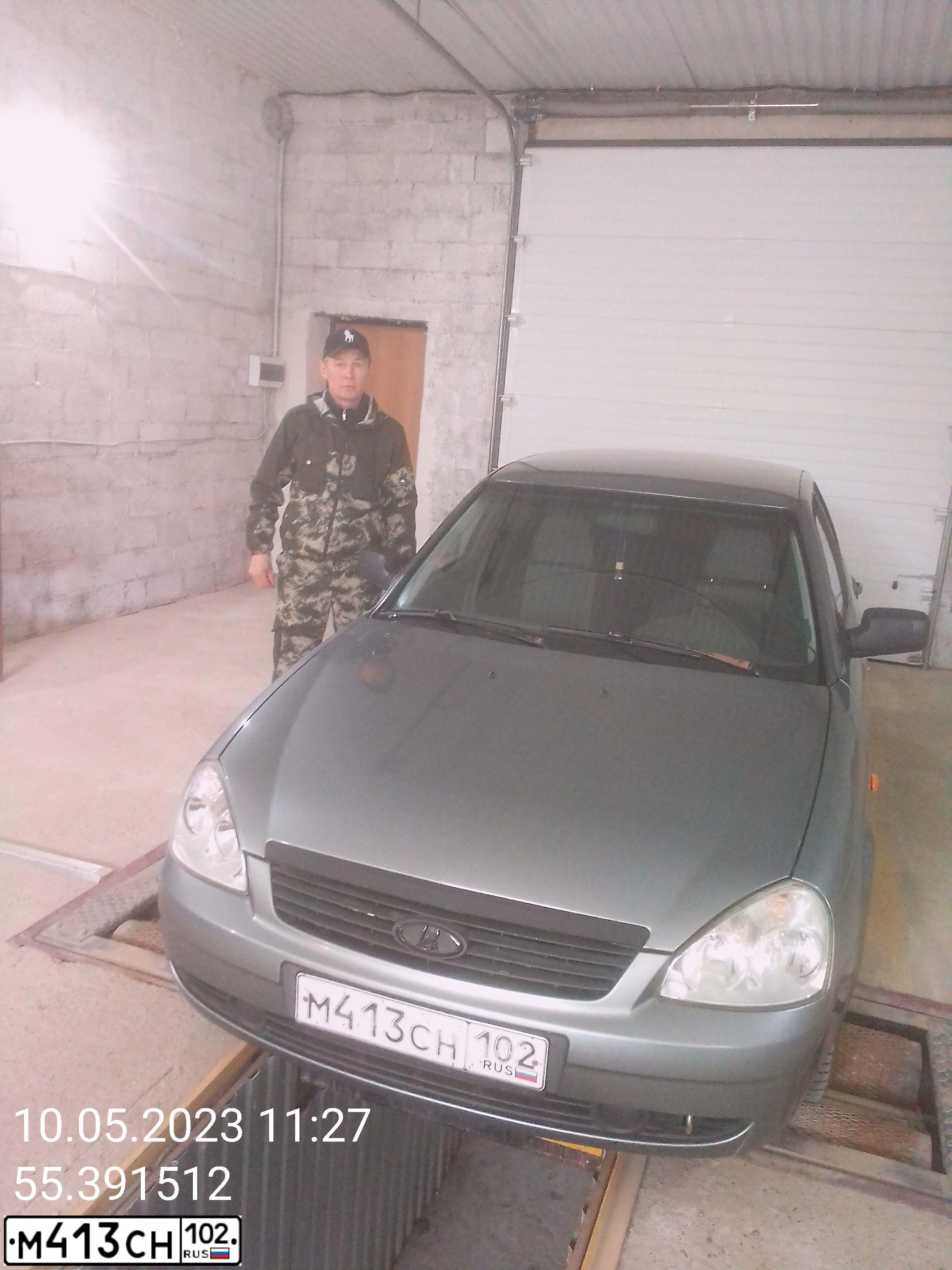 Фото автомобиля LADA 2172 PRIORA, 2010 — госномер М413СН102. Цвет: СРЕДНИЙ СЕРО-ЗЕЛЕНЫЙ МЕТ.