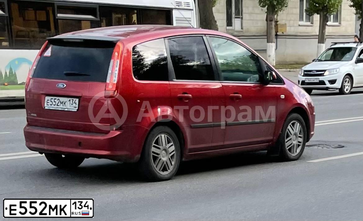 Фото автомобиля FORD FOCUS C-MAX, 2007 — госномер Е552МК134. Цвет: Красный