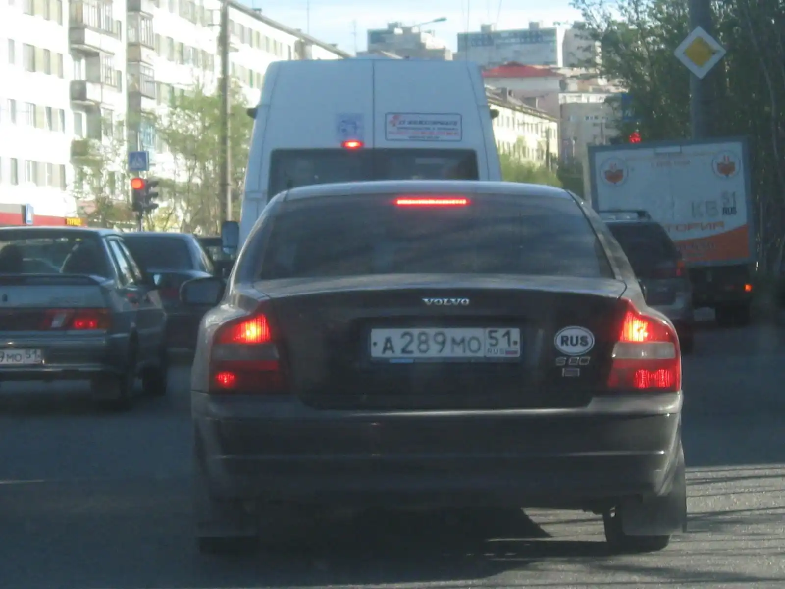 Фото автомобиля VOLVO S80, 1999 — госномер А289МО51. Цвет: ЧЕРНЫЙ