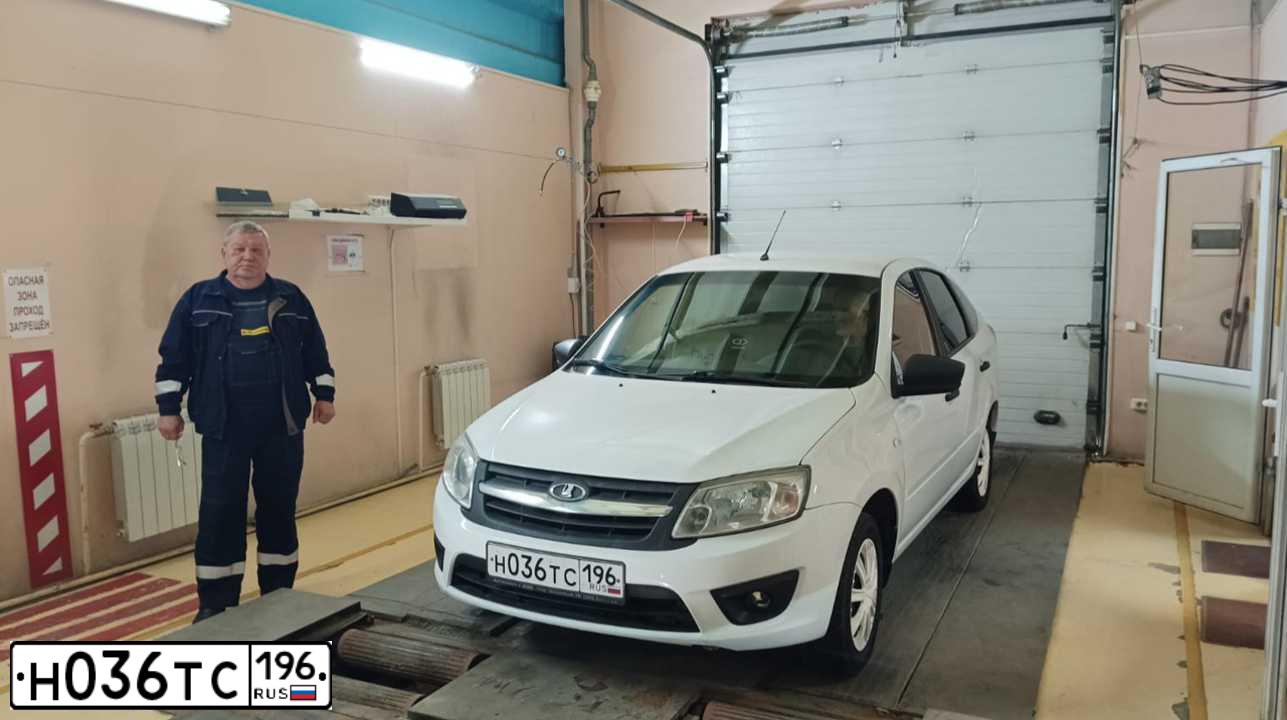 Фото автомобиля LADA 2191 GRANTA, 2014 — госномер О287РХ196. Цвет: Белый