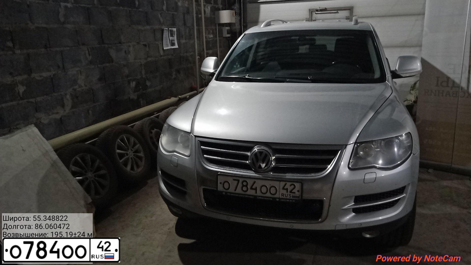 Фото автомобиля VOLKSWAGEN TOUAREG, 2010 — госномер Е739ОО142. Цвет: СЕРЕБРИСТЫЙ