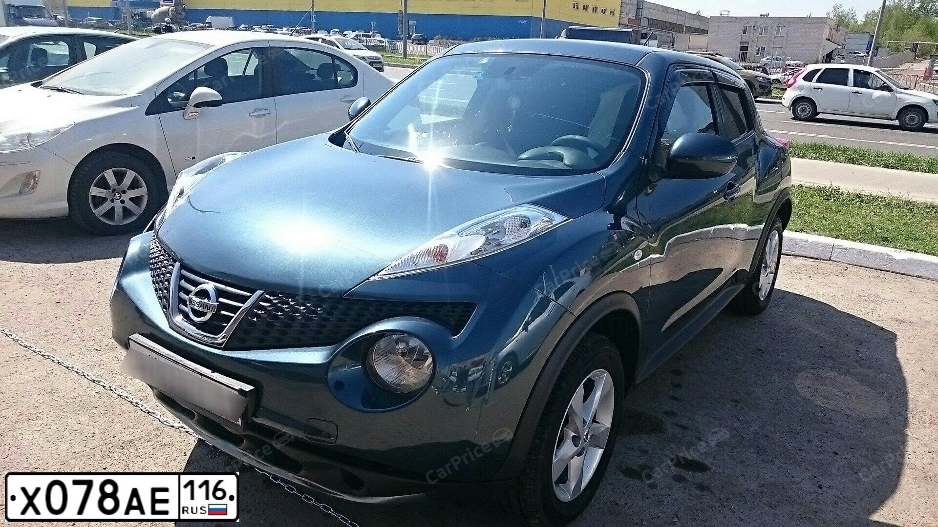 Фото автомобиля NISSAN JUKE, 2013 — госномер В717КУ716. Цвет: Темно-синий