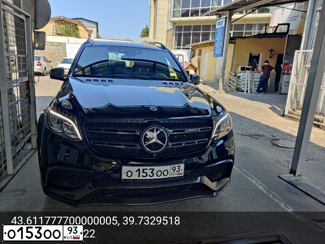 Фото автомобиля LADA 2107, 2004 — госномер К383ХА123. Цвет: ЯРКО-БЕЛЫЙ