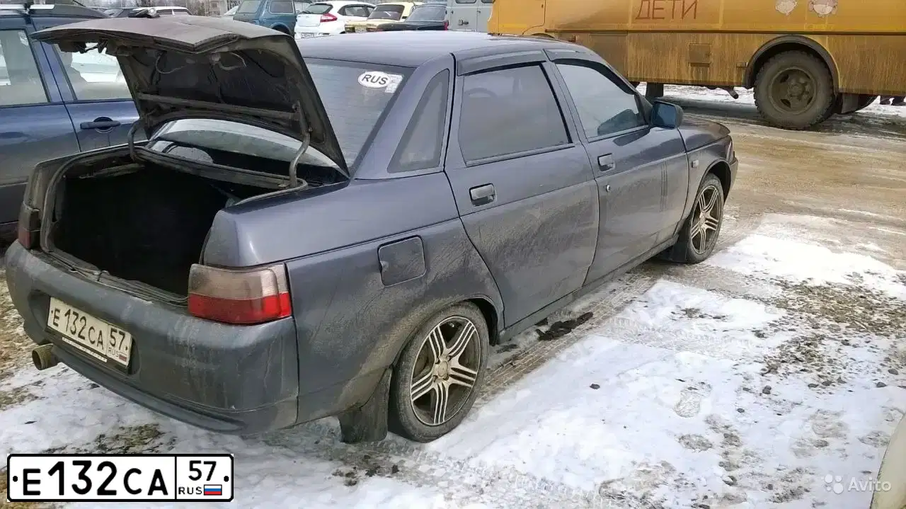Фото автомобиля LADA 2110, 2000 — госномер Х325ХА57. Цвет: СЕРЕБР-ТЕМНО-ФИОЛЕТ