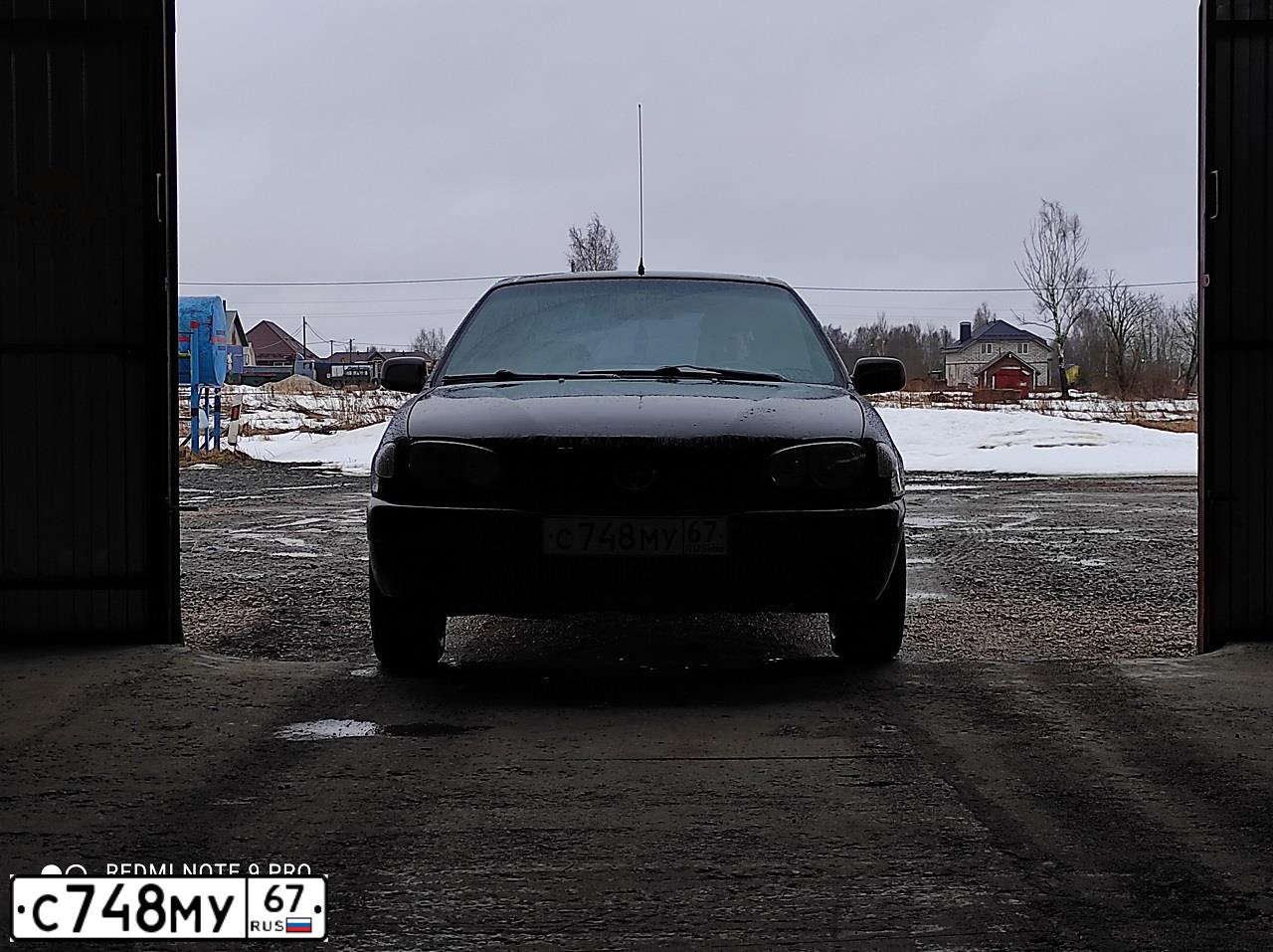 Фото автомобиля TOYOTA COROLLA, 2000 — госномер Х909СС55. Цвет: ЧЕРНЫЙ