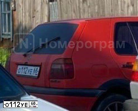 Фото автомобиля VOLKSWAGEN GOLF, 1993 — госномер М007РА77. Цвет: Красный