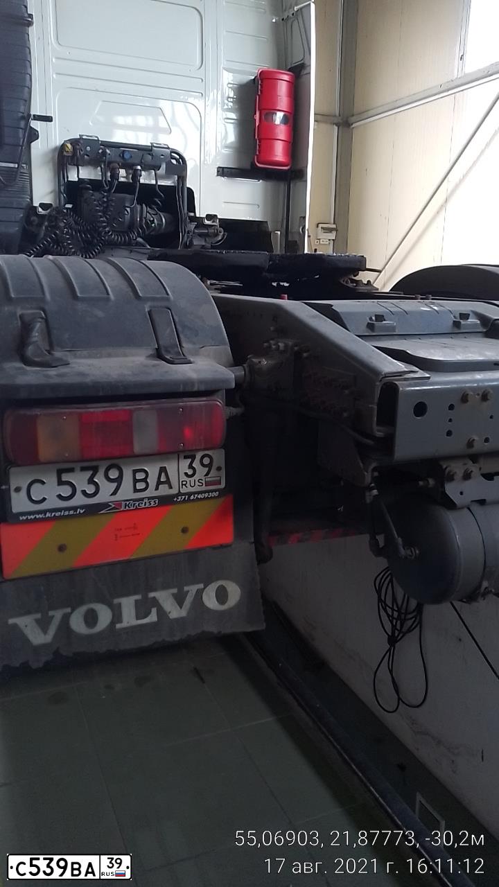 Фото автомобиля VOLVO O SERIE FH 4X2, 2013 — госномер С539ВА39. Цвет: Белый