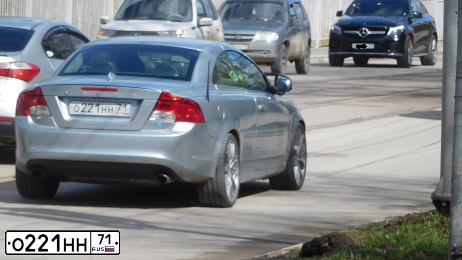 Фото автомобиля VOLVO S70, 2010 — госномер О221НН71. Цвет: СЕРЫЙ