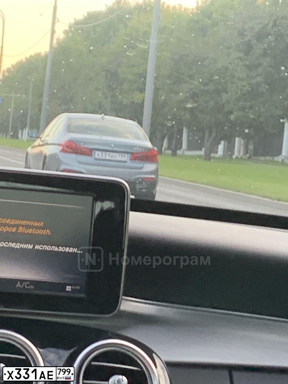 Фото автомобиля BMW SERIE 5, 2017 — госномер Х331АЕ799. Цвет: СЕРЫЙ
