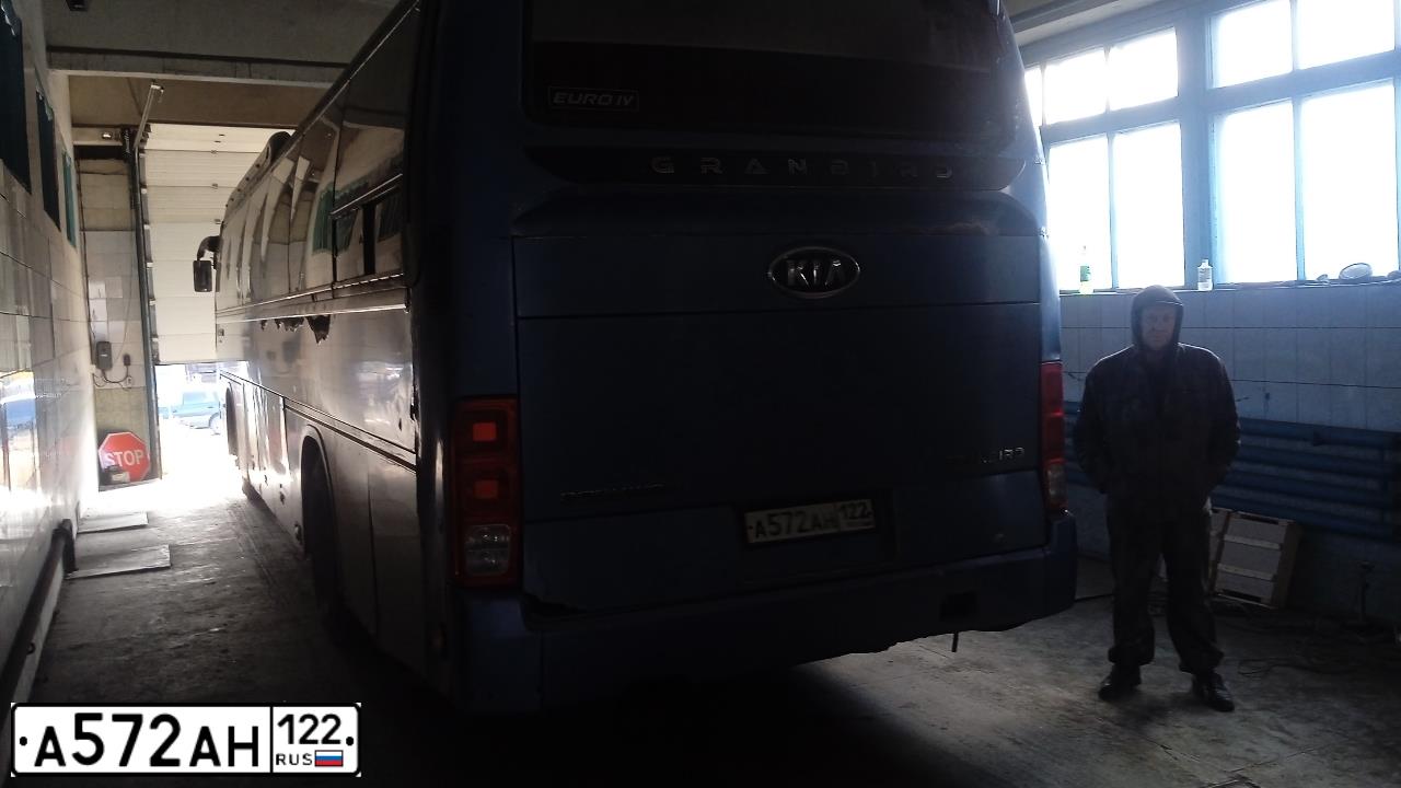 Фото автомобиля KIA ПРОЧИЕ, 2010 — госномер Р256УР124. Цвет: синий