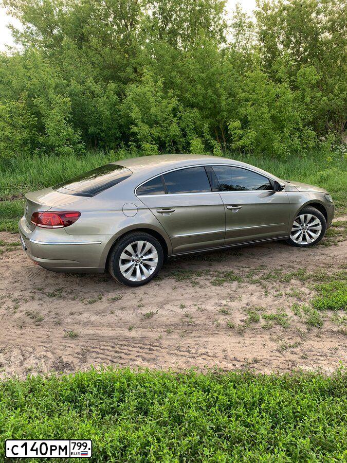 Фото автомобиля VOLKSWAGEN CC, 2012 — госномер А002ТС197. Цвет: БЕЖЕВО-СЕРЫЙ