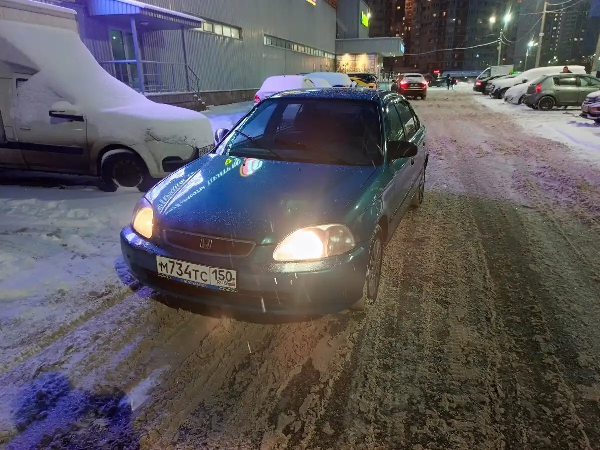 Фото автомобиля HONDA CIVIC, 1998 — госномер Е552АВ250
