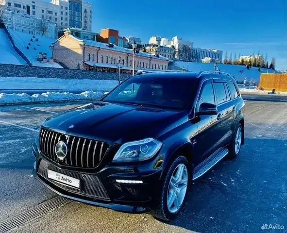 Фото автомобиля MERCEDES-BENZ GL500, 2012 — госномер У554АМ196. Цвет: ЧЕРНЫЙ