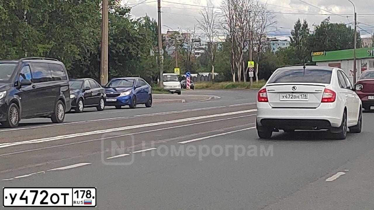 Фото автомобиля KIA SPORTAGE, 2016 — госномер К321НМ198. Цвет: синий