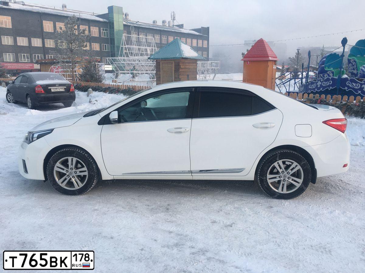 Фото автомобиля VOLKSWAGEN JETTA, 2014 — госномер А428НС147. Цвет: Белый