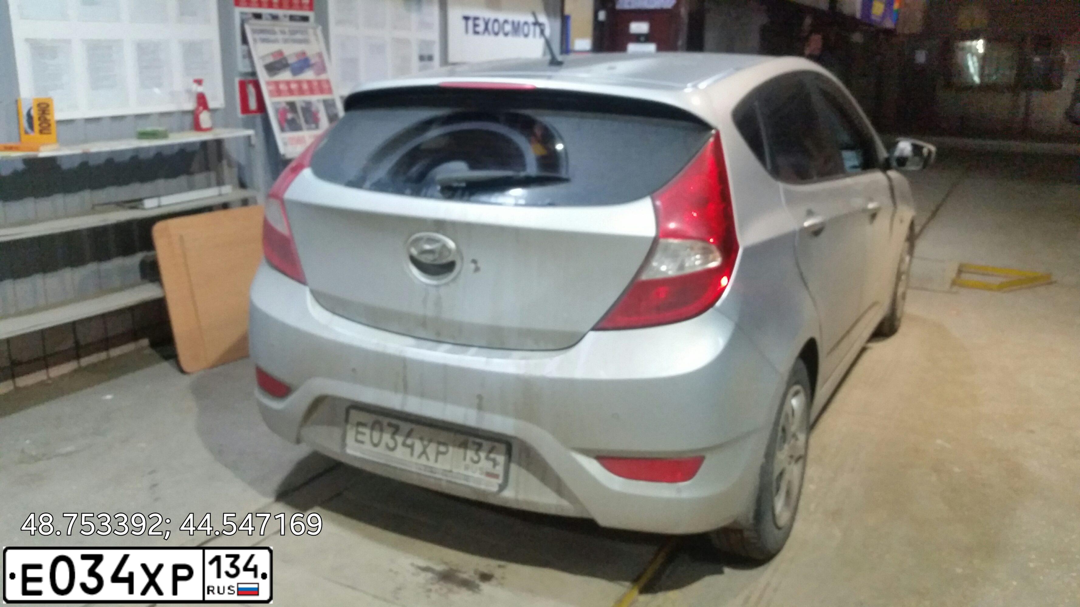 Фото автомобиля HYUNDAI SOLARIS, 2011 — госномер О774НМ134. Цвет: Серебристый