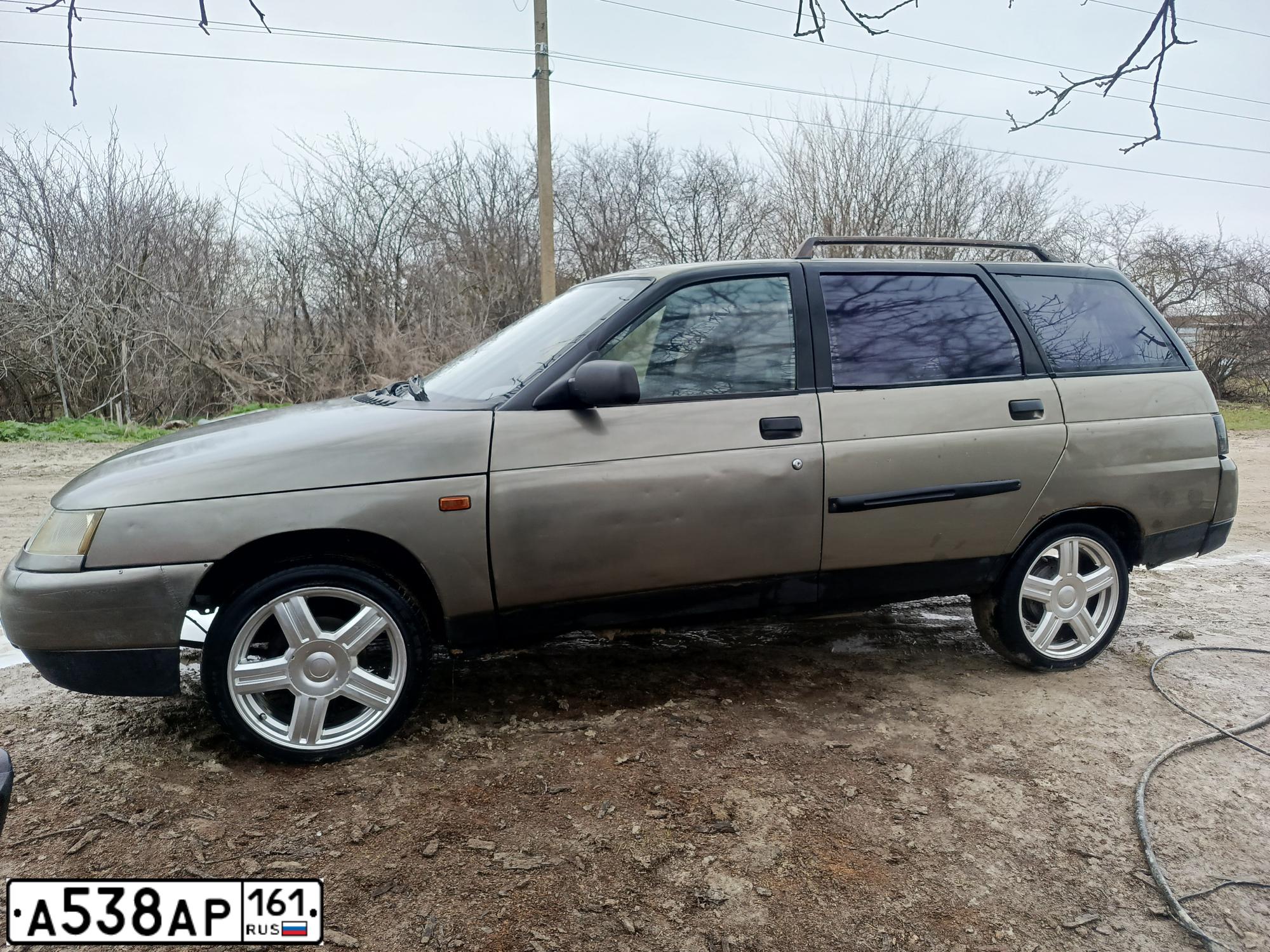 Фото автомобиля LADA 2111 LADA, 1999 — госномер А538АР161. Цвет: СЕРЕБРИСТЫЙ СЕРО-ЗЕЛЕНЫЙ