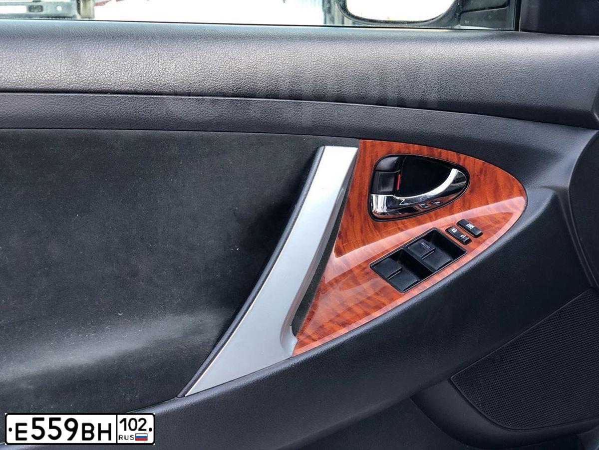 Фото автомобиля TOYOTA CAMRY, 2007 — госномер Е559ВН102. Цвет: серебристый
