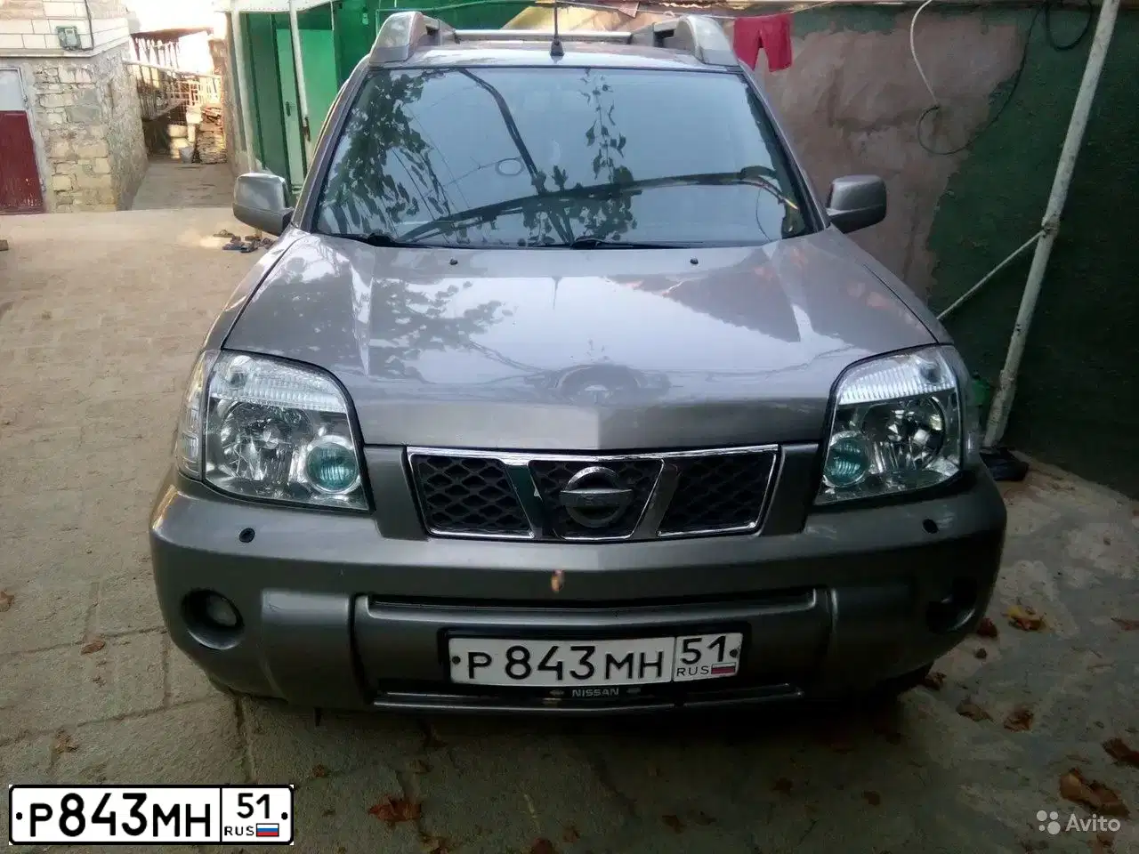 Фото автомобиля NISSAN X-TRAIL, 2005 — госномер К403КТ186. Цвет: Серый