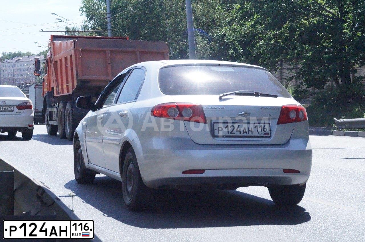 Фото автомобиля CHEVROLET LACETTI, 2012 — госномер Р124АН116. Цвет: СЕРЕБРИСТЫЙ