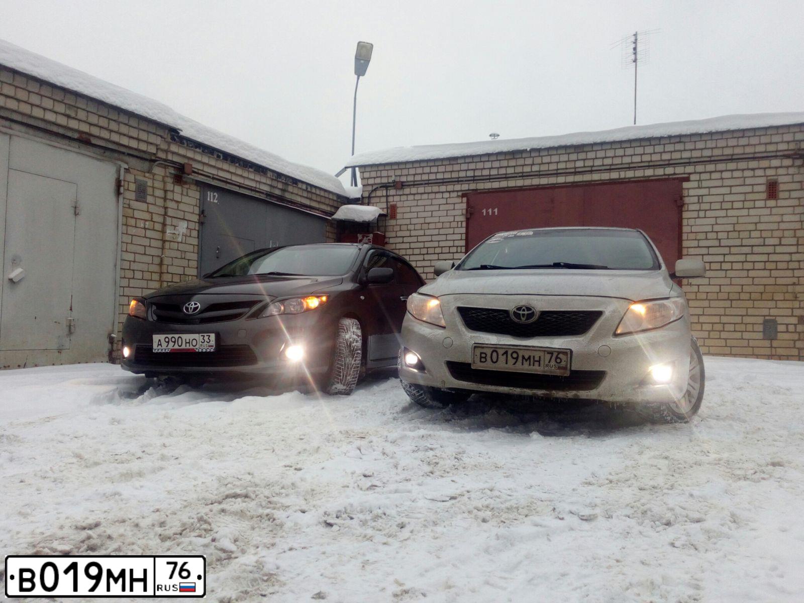 Фото автомобиля TOYOTA COROLLA, 2007 — госномер В019МН76. Цвет: СВЕТЛО-СЕРЫЙ