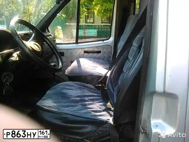 Фото автомобиля GAZ 2752 SOBOL, 2003 — госномер Р863НУ161. Цвет: Серебристый