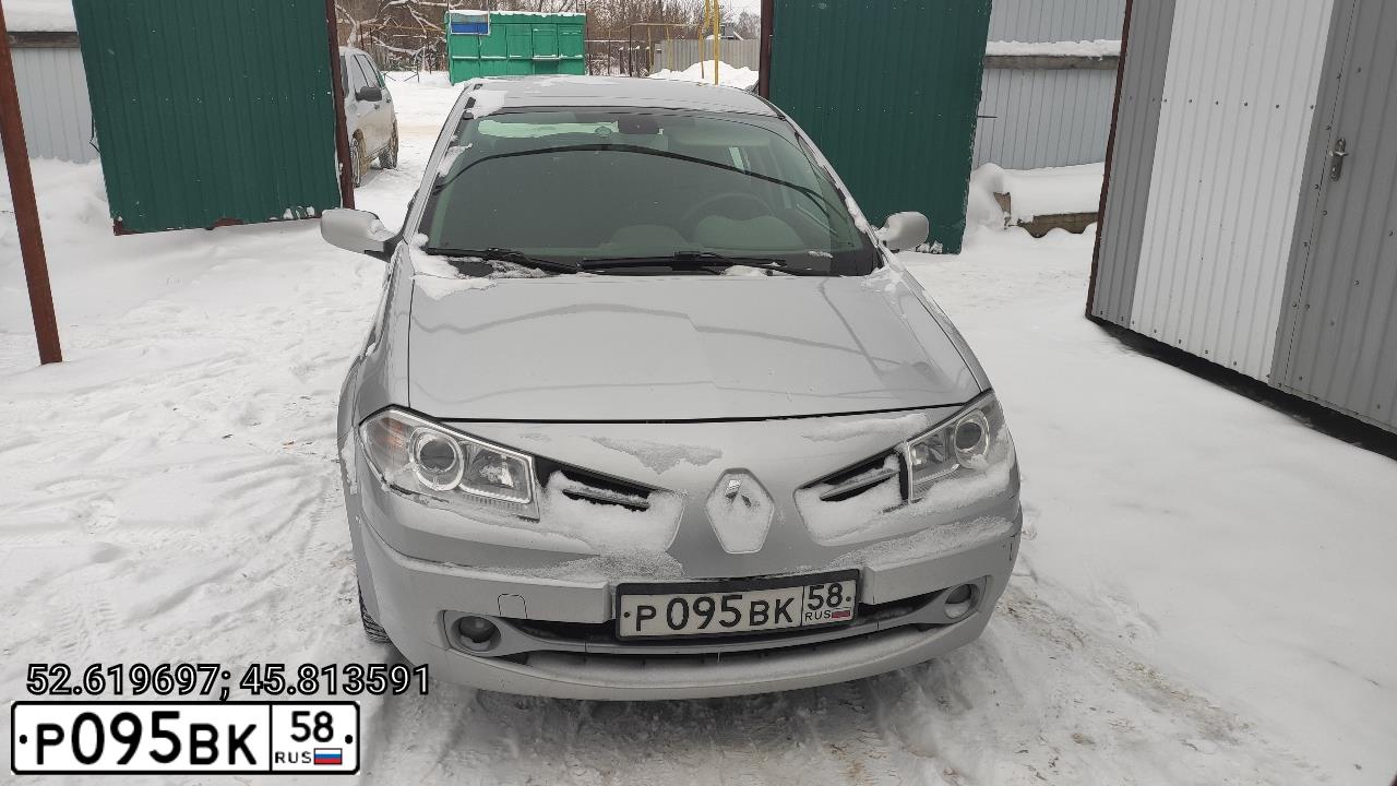 Фото автомобиля RENAULT MEGANE, 2009 — госномер Р095ВК58