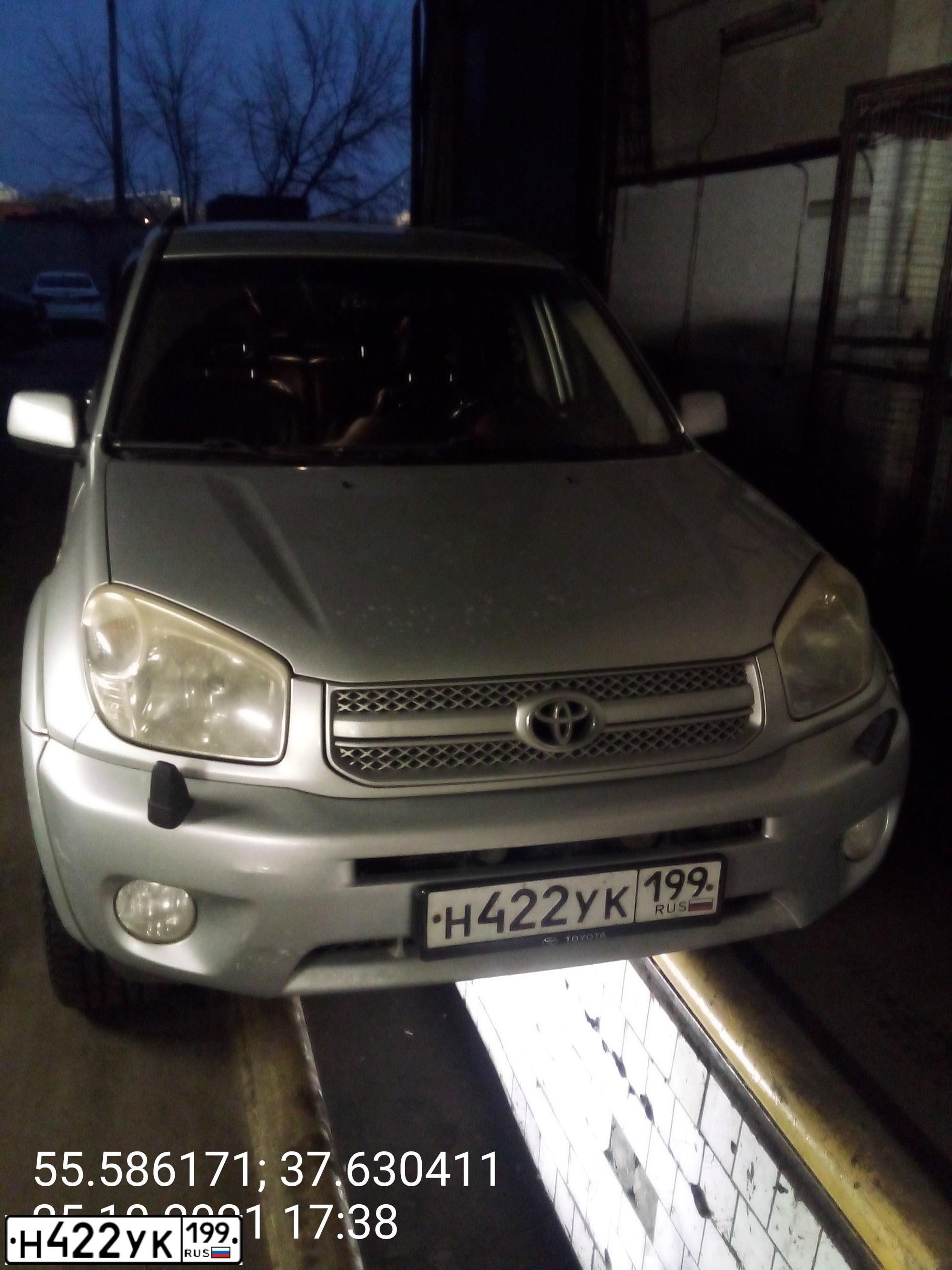 Фото автомобиля TOYOTA RAV4, 2005 — госномер О602ВА181. Цвет: СЕРЫЙ МЕТАЛЛИК