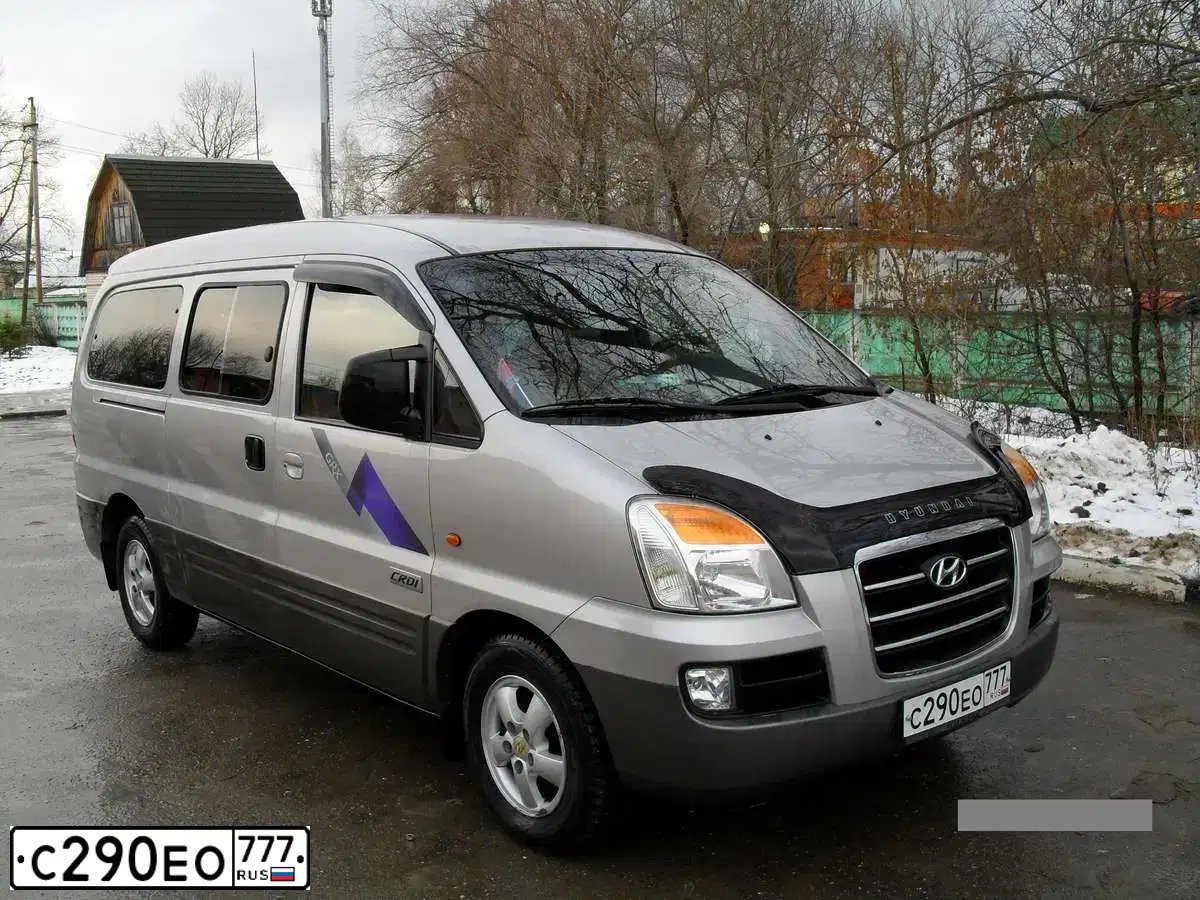 Фото автомобиля HYUNDAI H 1H 100STAREX, 2007 — госномер Н443ХК161. Цвет: ТЕМНО-СЕРЫЙ