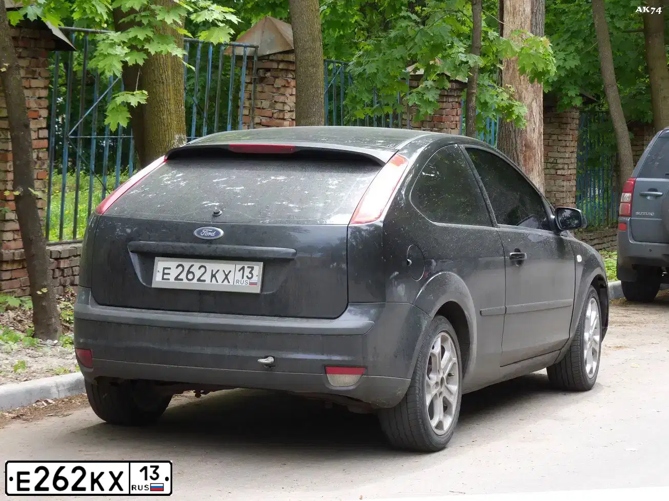 Фото автомобиля FORD D FOCUS, 2006 — госномер Е262КХ13. Цвет: ЧЕРНЫЙ
