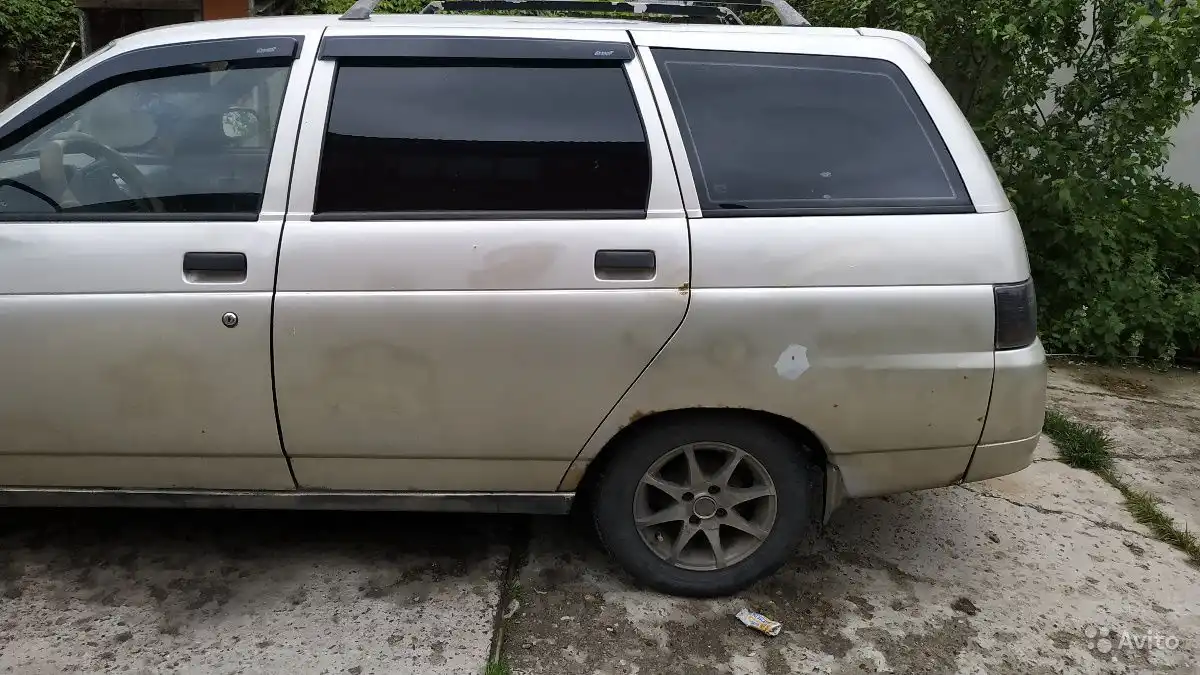 Фото автомобиля LADA 2111 LADA, 2006 — госномер У808АТ790. Цвет: СЕРЕБРИСТО-БЕЖЕВЫЙ