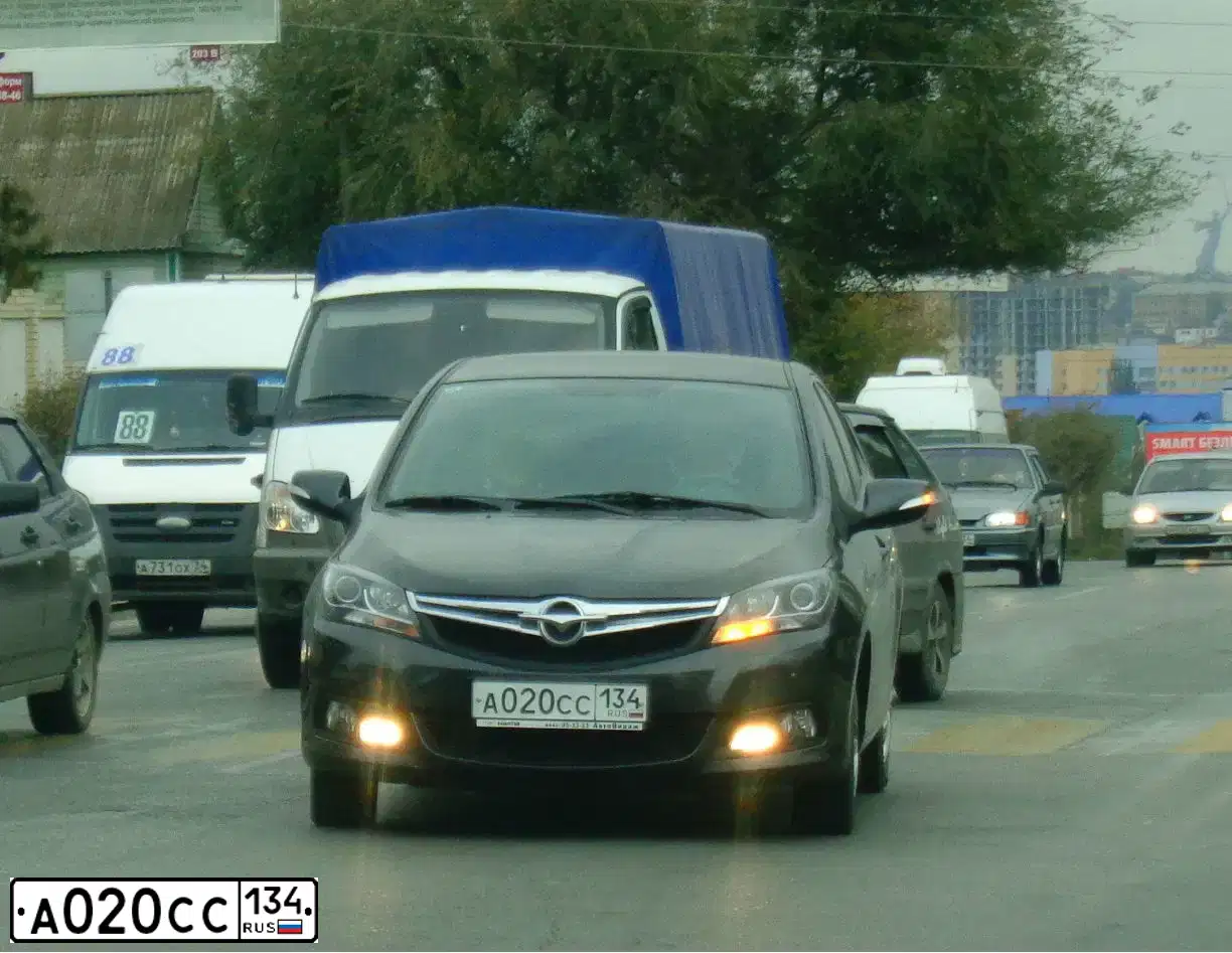 Фото автомобиля HAIMA M3, 2014 — госномер А020СС134. Цвет: СЕРЫЙ