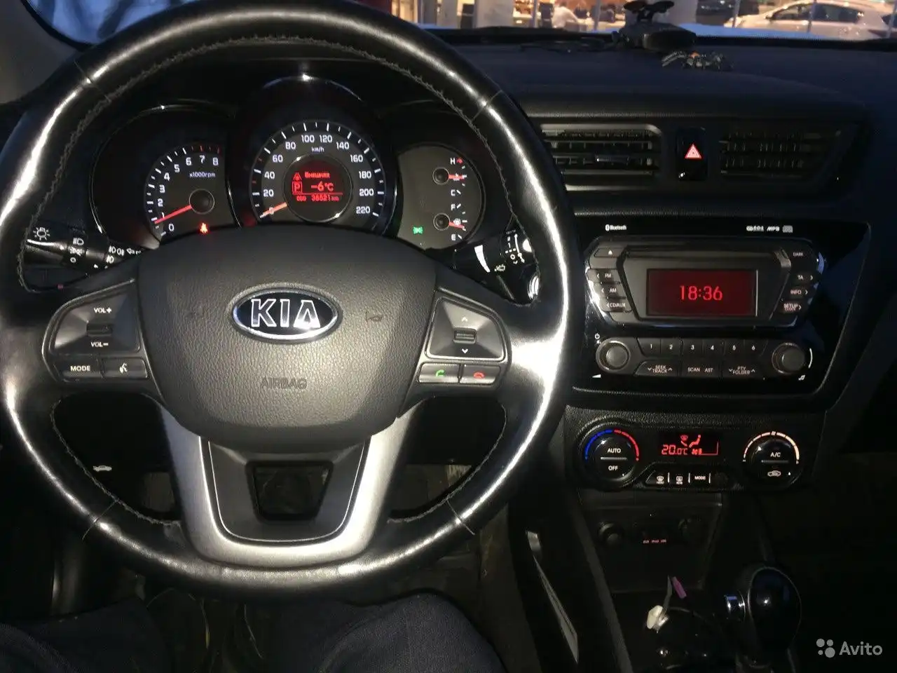 Фото автомобиля KIA RIO, 2014 — госномер Х694ВР18. Цвет: ТЕМНО-СЕРЫЙ