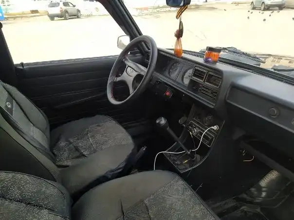 Фото автомобиля LADA 2107, 2008 — госномер Е049ВВ122. Цвет: ТЕМНО-ВИШНЕВЫЙ