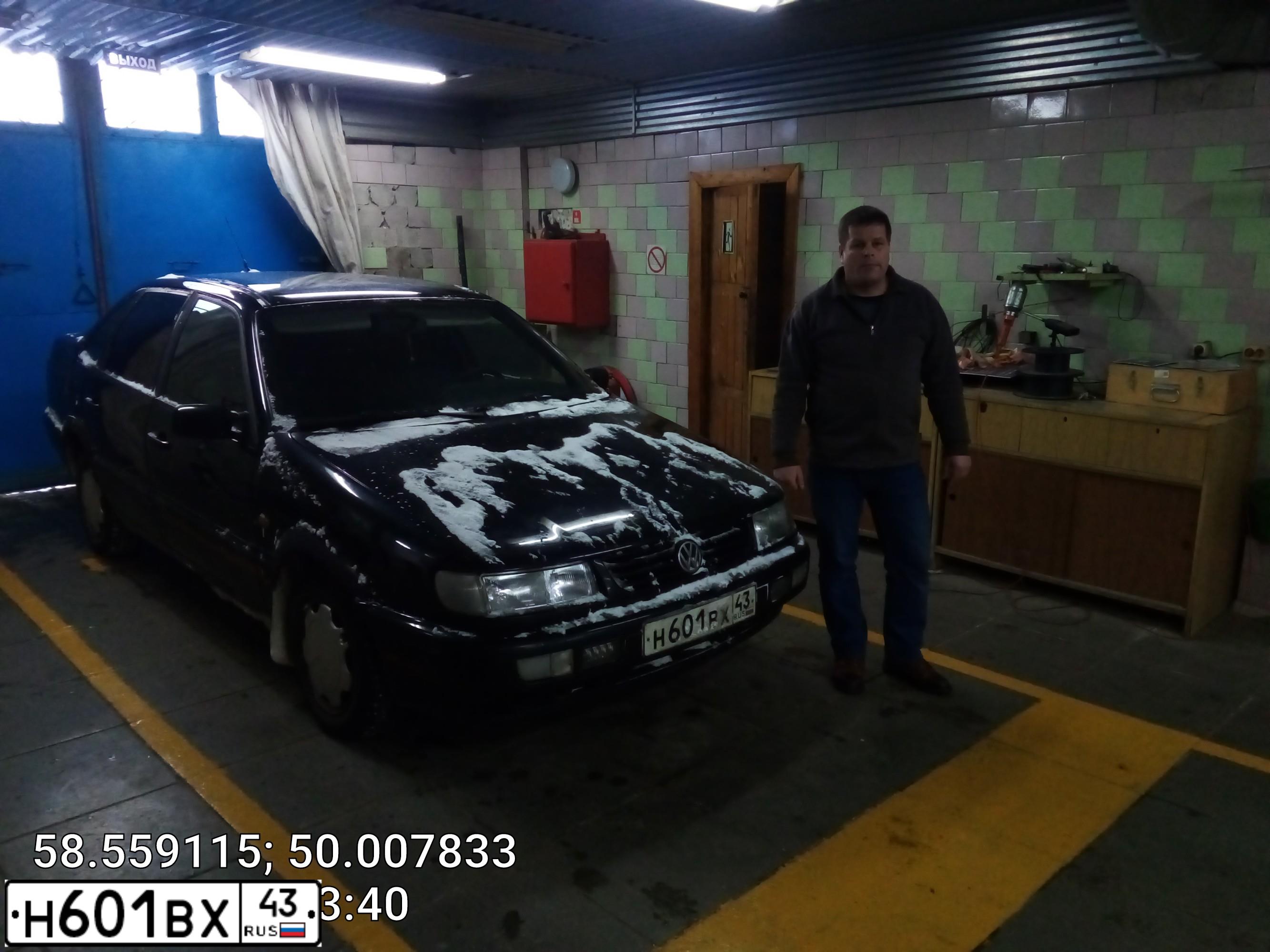 Фото автомобиля VOLKSWAGEN PASSAT, 1994 — госномер В916ВХ180