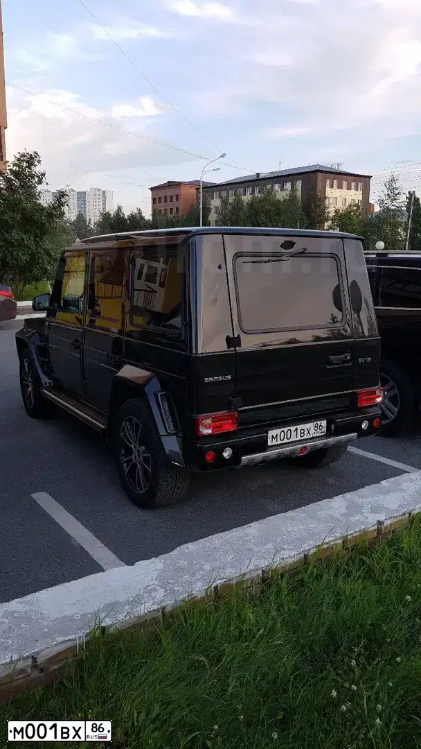 Фото автомобиля MERCEDES G-KLASSE, 2013 — госномер М001ВХ86. Цвет: ЧЕРНЫЙ